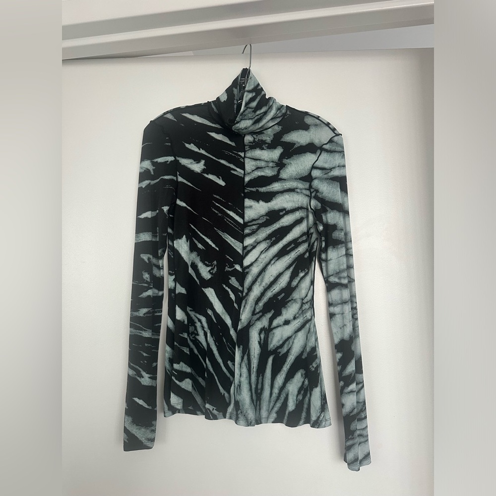 Tie dye Proenza small top!